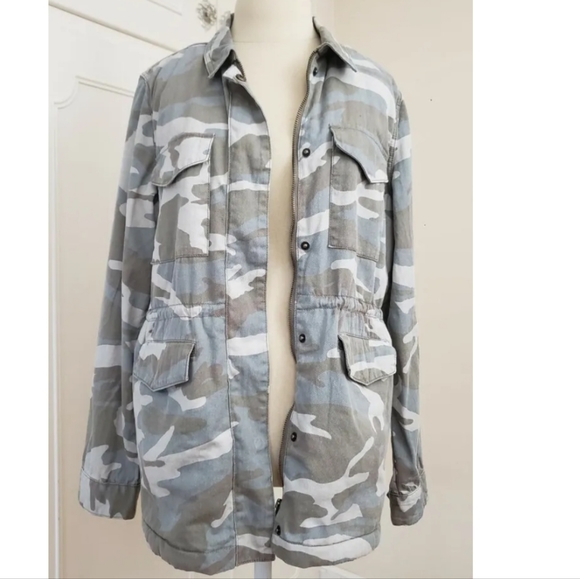 NWT Mia & Tess Light Green & Gray Camo Zip-Up Jacket Women's Small Sherpa Lining - Picture 1 of 7